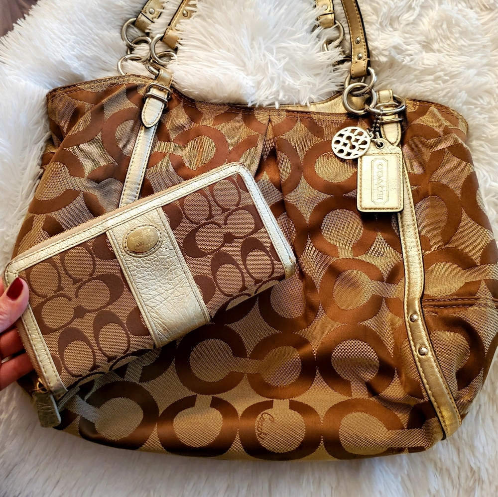 Coach Purse & Wallet